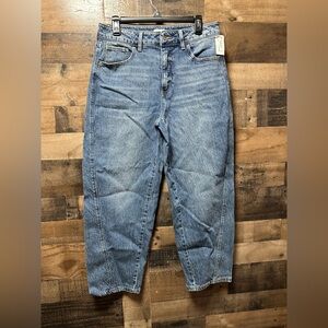 Time and Tru Barrel Leg Jeans Womens Size 12 Light Wash High Rise Denim NWT